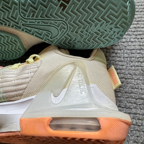 Nike Lebron Witness 6 Coconut Milk Size 9.5 Lady Basketball Running … - Picture 7 of 16